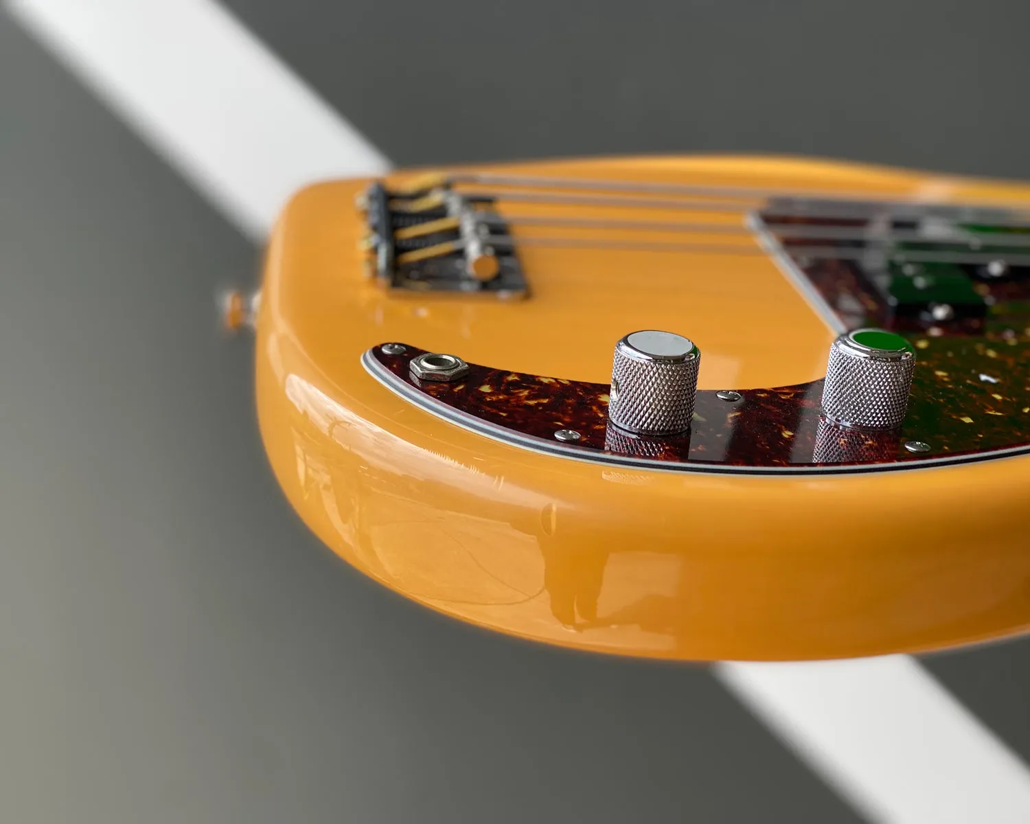'04 Fender American Standard Precision Bass - Butterscotch Blonde