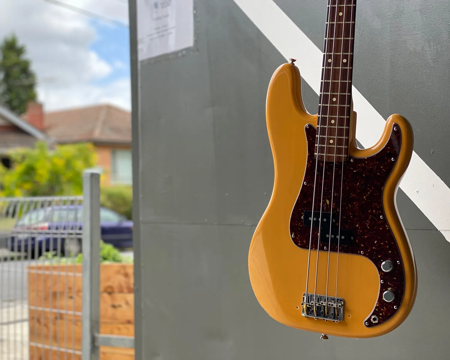 '04 Fender American Standard Precision Bass - Butterscotch Blonde