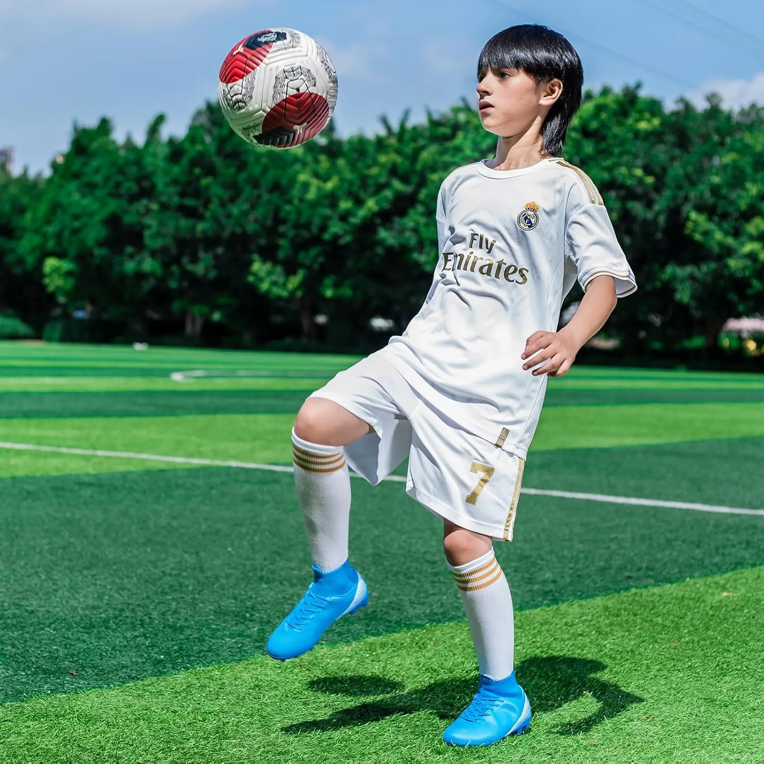 Boys Girls Soccer Cleats Kids Athletic Football Shoes Professional Training Sneakers