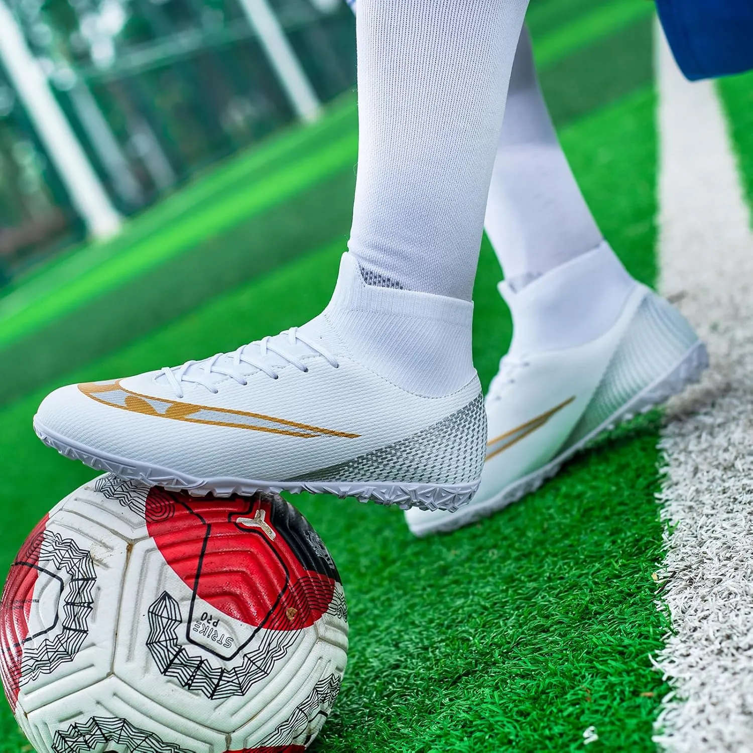 Boys Girls Soccer Cleats Kids Athletic Football Shoes Professional Training Sneakers
