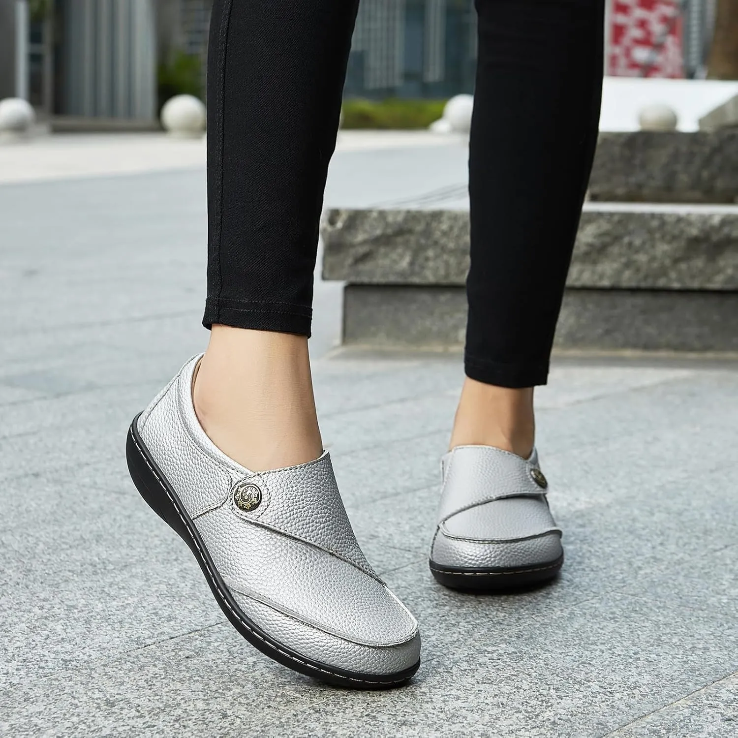 Geoeleph Women's Loafers Casual Slip-Ons Comfort Walking Flats Leather Driving Moccasins