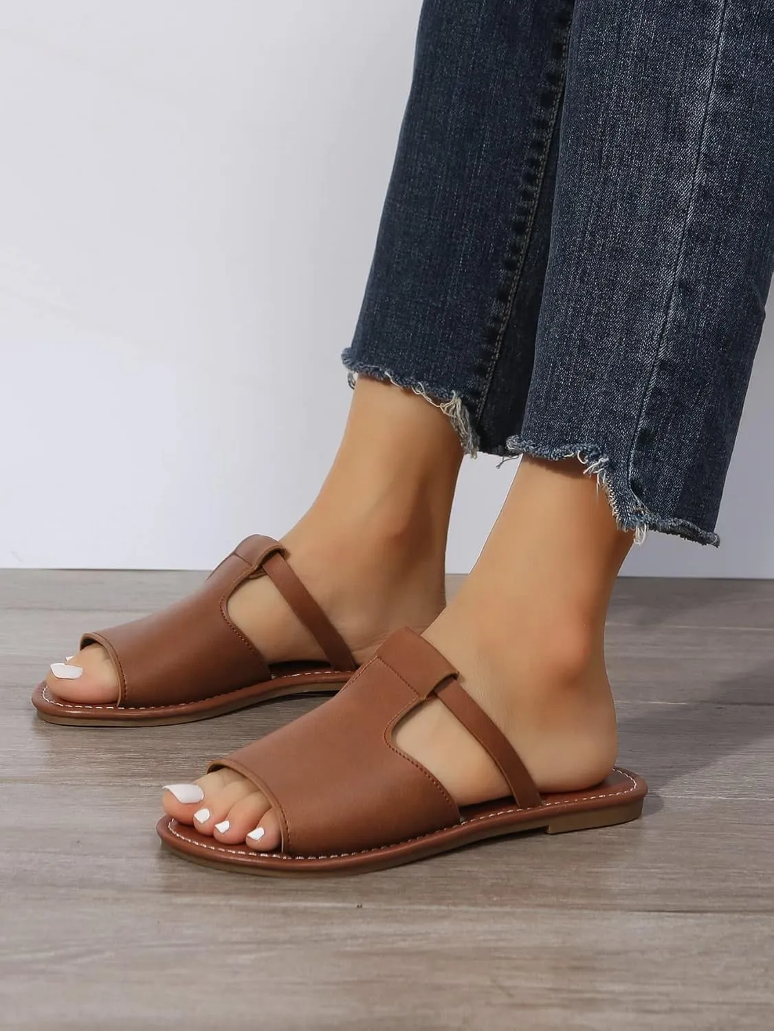 OYOANGLE Women's Cut Out Single Banded Open Toe Flats Sandals Solid Lightweight Outdoor Slides Sandals