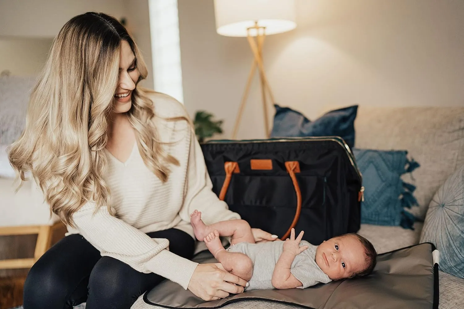 Pre-packed Birth Bag, Hospital Bag for Mom Labor Essentials in Large Diaper Bag (Fully Prepared)