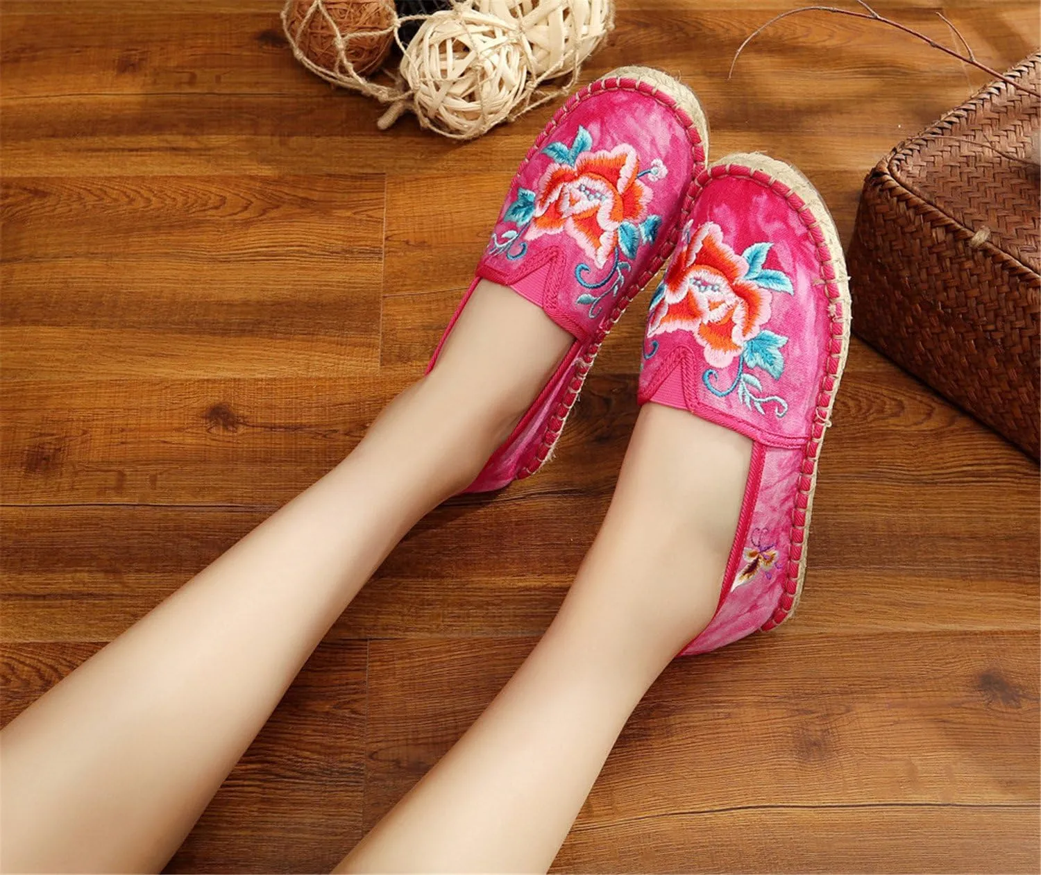 Qhome Women's Floral Embroidery Tie-dye Linen Comfortable Casual Walking Canvas Loafers Espadrilles Shoes