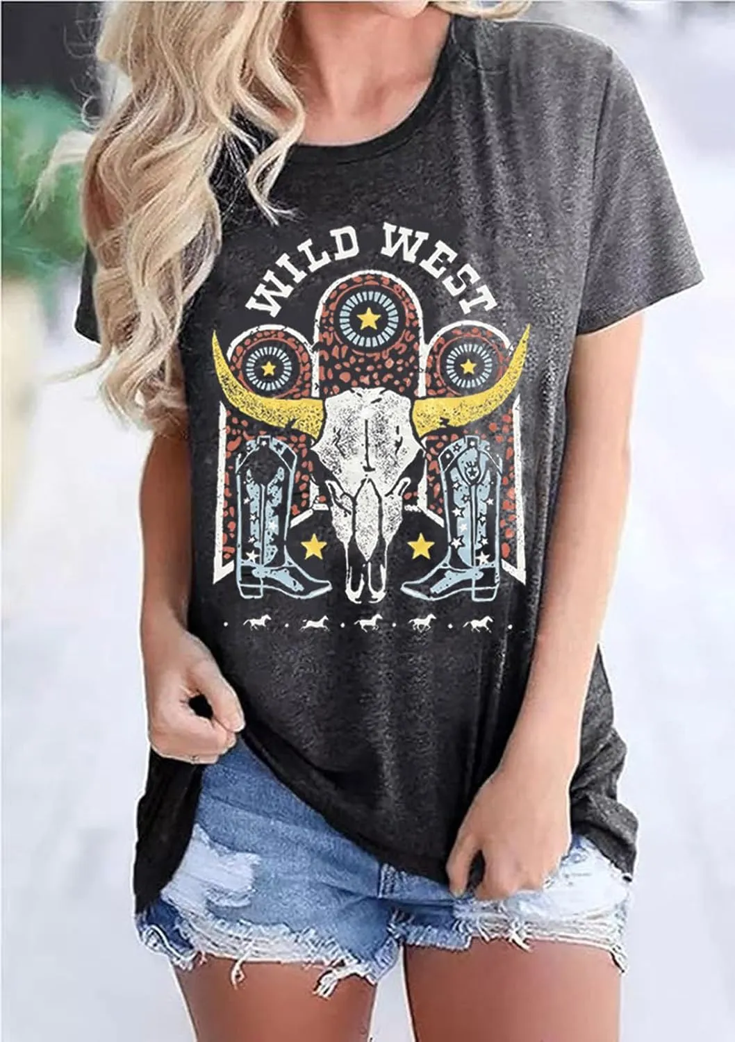 Rock Band T-Shirt Women Country Music Shirt Tops Vintage Graphic Tees Shirts Retro Steer Western Rodeo Tshirt