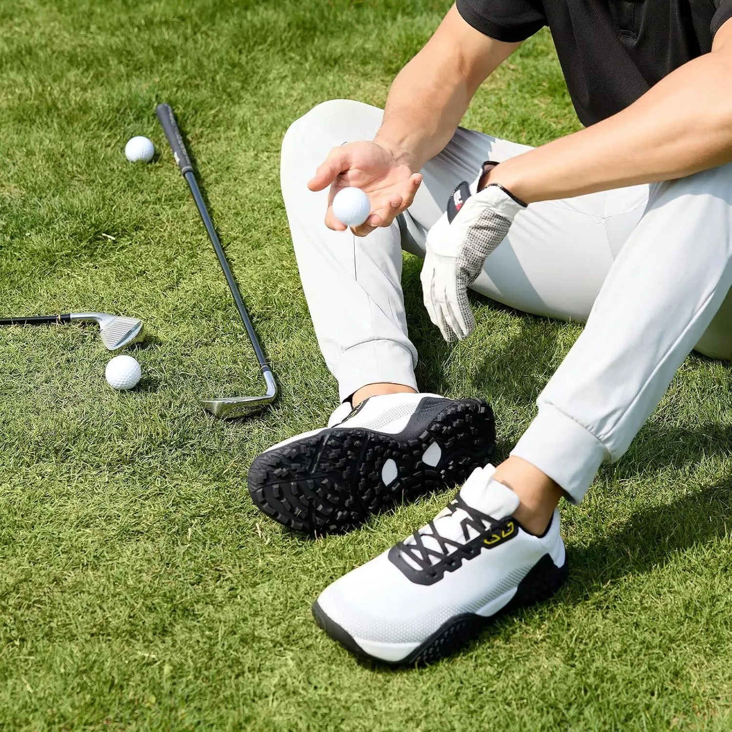 Wide Golf Shoes for Men Spikeless Professional Outdoor Waterproof Golfing Footwears Sneakers with Arch Support