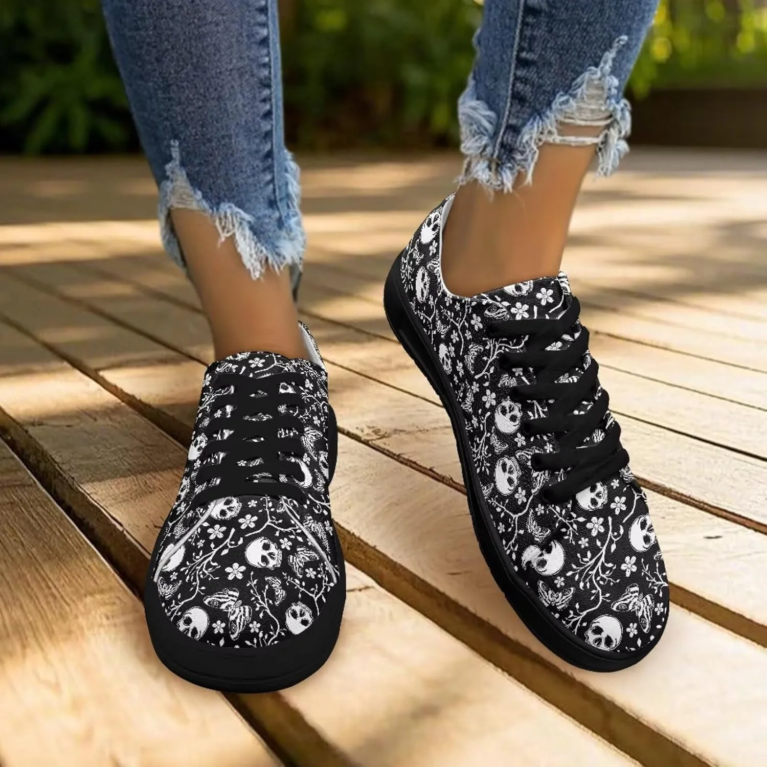 Women's Casual Canvas Sneakers Comfortable Low Top Walking Shoes Classic Lightweight Tennis Shoes Fashion Sneakers