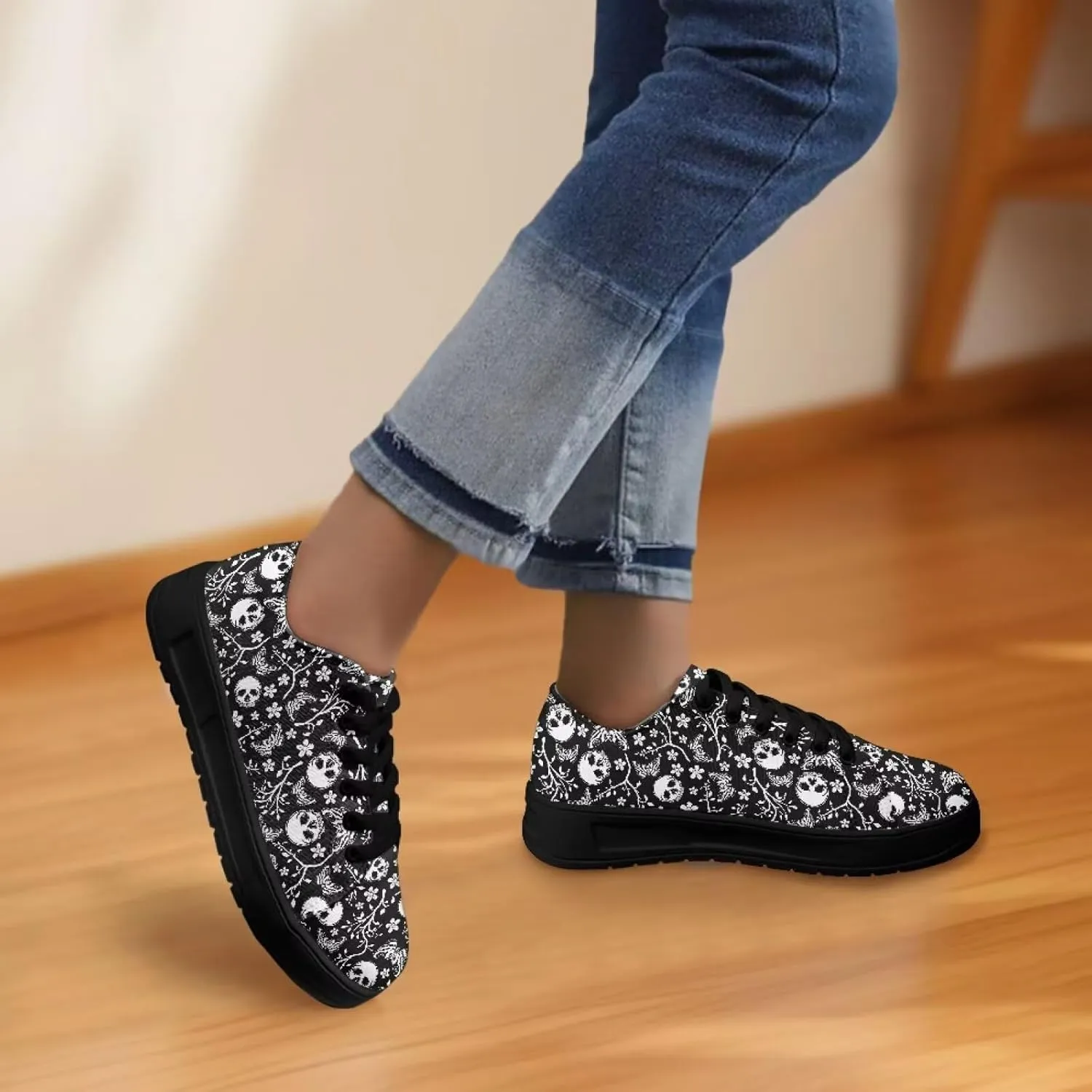 Women's Casual Canvas Sneakers Comfortable Low Top Walking Shoes Classic Lightweight Tennis Shoes Fashion Sneakers