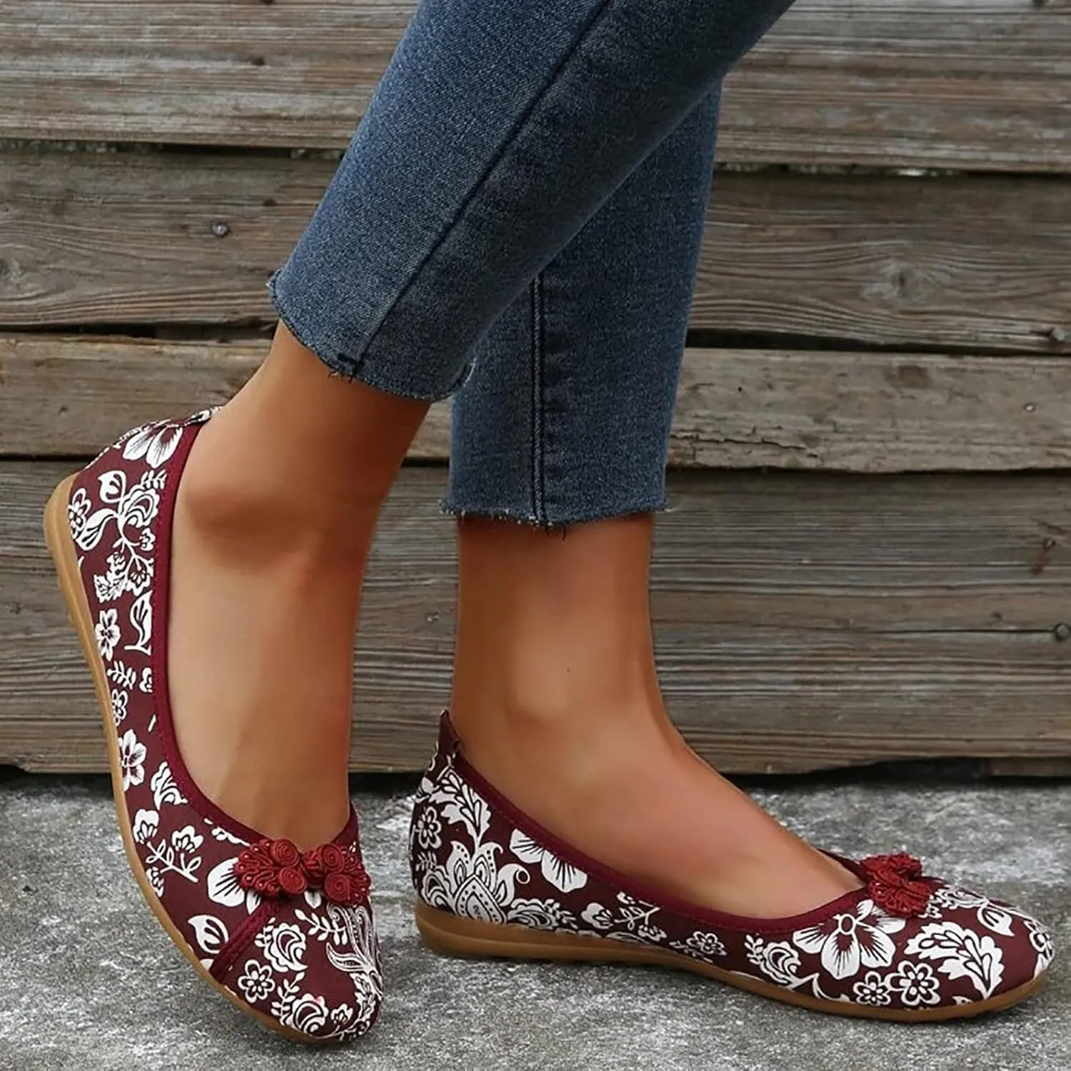 Women's Floral Embroidered Vintange Buckle Flat Shoes Summer Slip On Beach Sandals Round Toe Dress Mary Jane Shoes