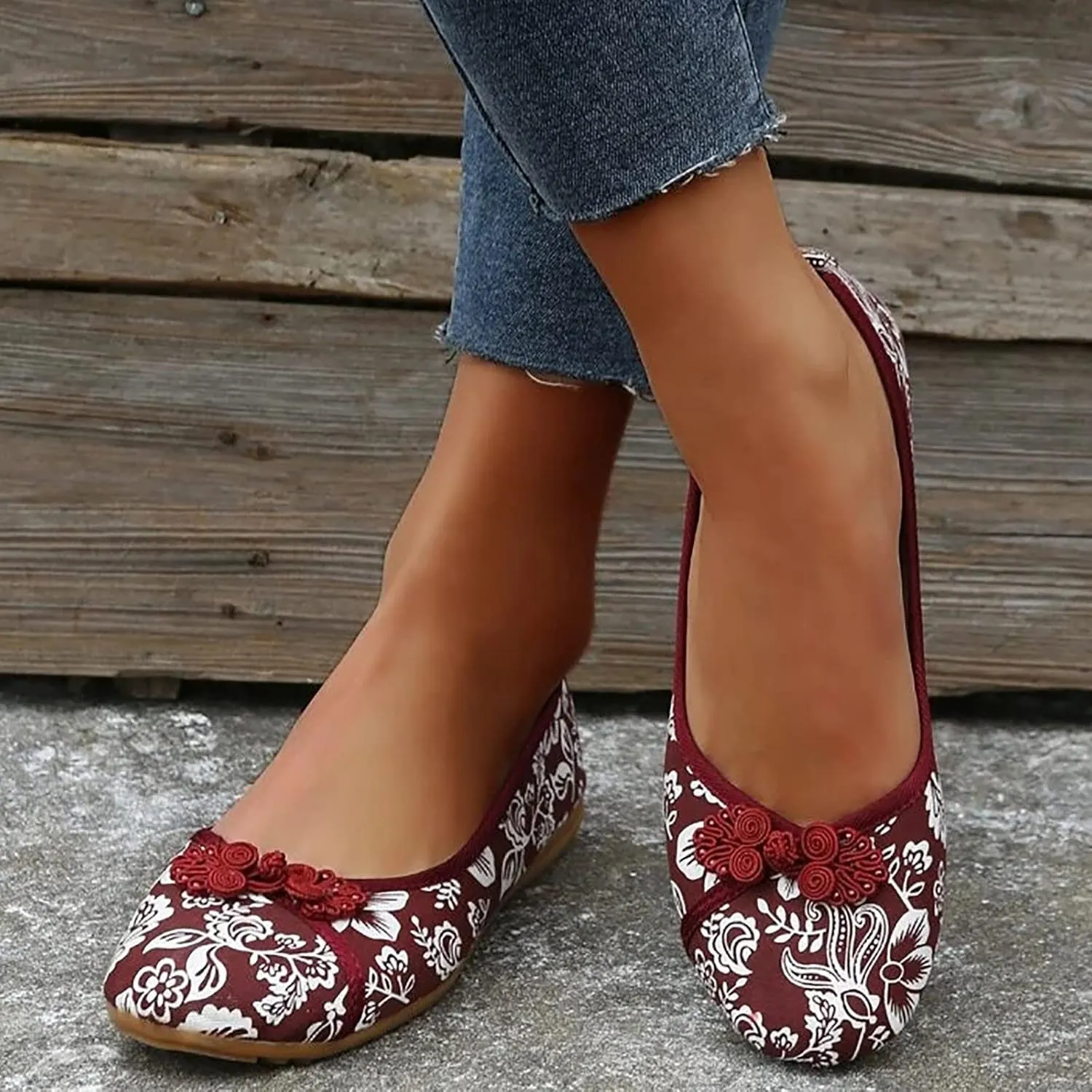 Women's Floral Embroidered Vintange Buckle Flat Shoes Summer Slip On Beach Sandals Round Toe Dress Mary Jane Shoes