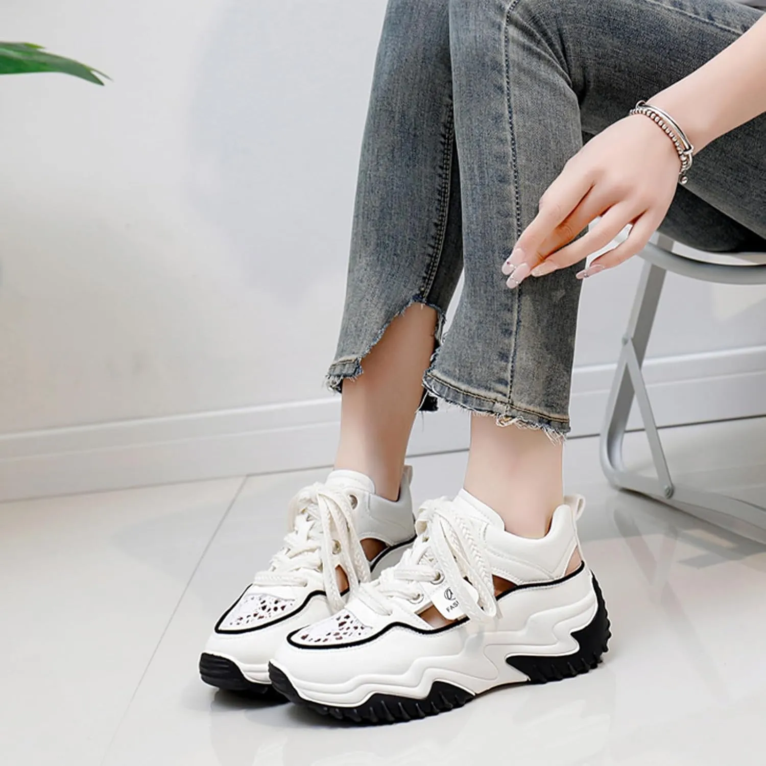 Women's Leather Hollow Increasing Platform Casual Sneakers Lace Up Non-Slip Shock Absorbing Heighten Hiking Shoes Summer Fashion Round Toe Breathable Dad Shoes