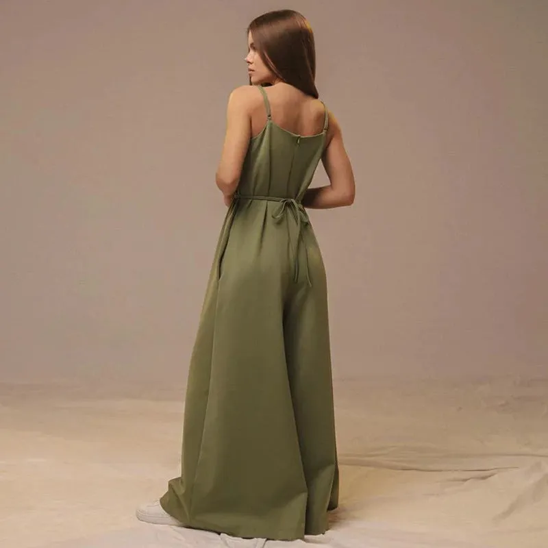 Women's V-Neck Wide-Leg Jumpsuit - Loose Fit - Tie Waist - Sleeveless Linen Blend